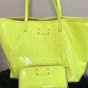 Kate Spade tote and matching wallet (set)